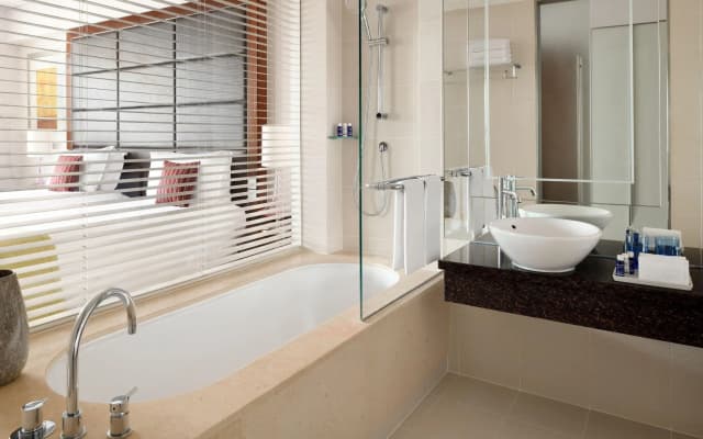 Hotel Crowne Plaza Festival City - photo 2