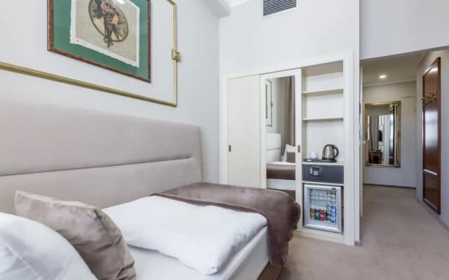 Hotel Caruso Old Town Prague - photo 1