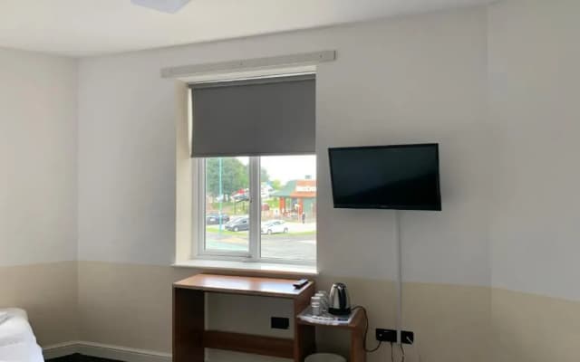 Imperial Salford Hotel - photo 4