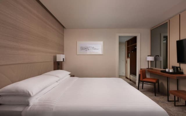 Lisbon Marriott Hotel - photo 4
