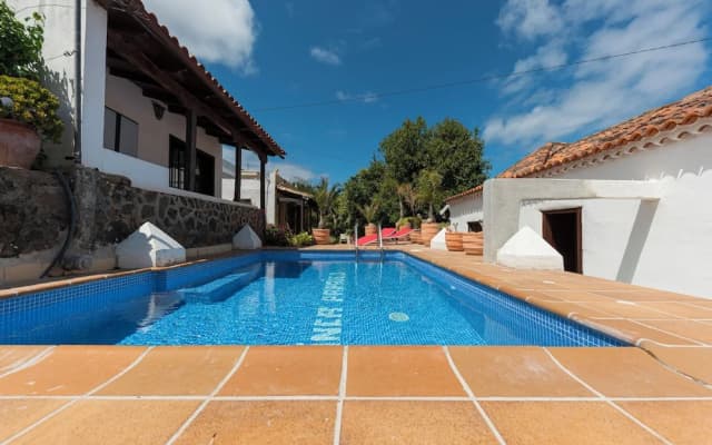 Charming 1-bed House in La Laguna - photo 10
