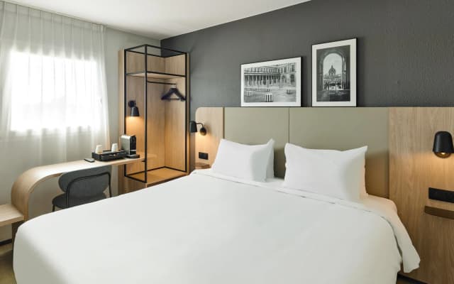 Hotel Campanile Nogent Sur Marne - photo 1