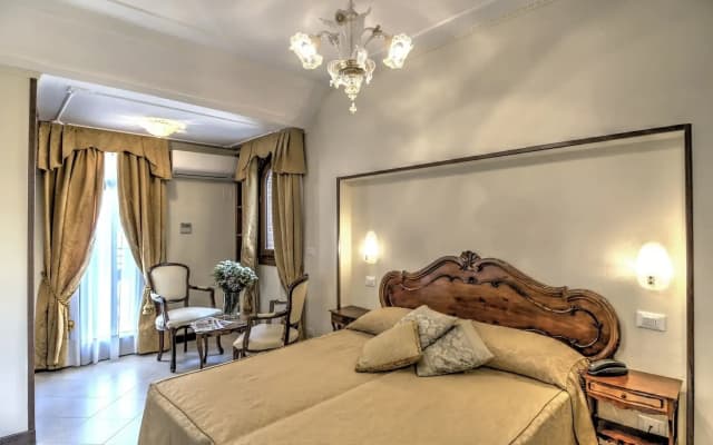 Hotel Scandinavia - photo 5
