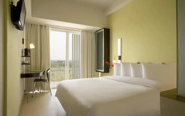 Hotel Santika BSD City Serpong - photo 4