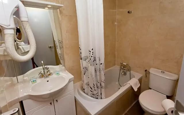 Hipotel Paris Belgrand Marie 20ème - photo 1