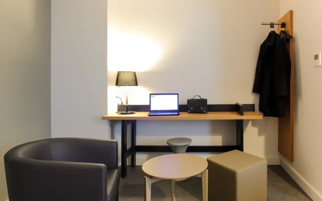 Reseda Hotel - photo 2