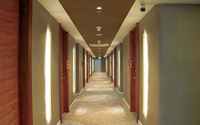 JS Luwansa Hotel and Convention Center - photo 6