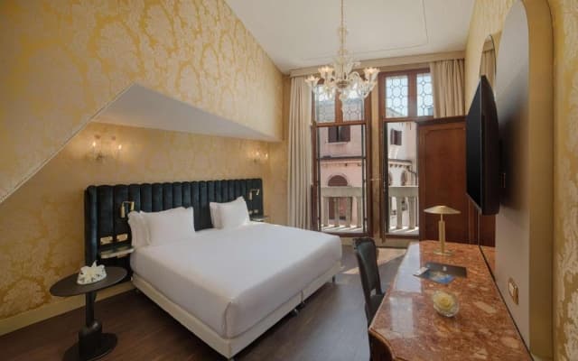 NH Venezia Santa Lucia Hotel - photo 5