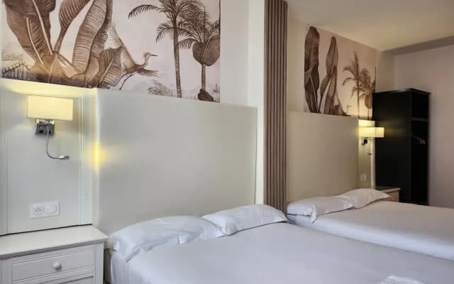 Hotel Grand Paris - photo 3