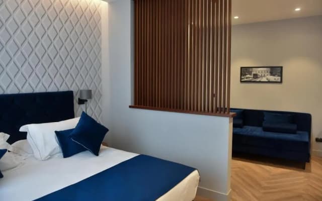 Duomo Hotel & Apartments - photo 4