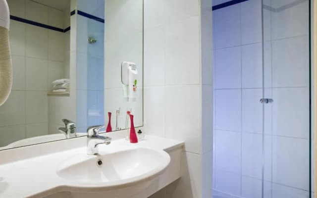 ibis Styles Paris Mairie de Montreuil - photo 5
