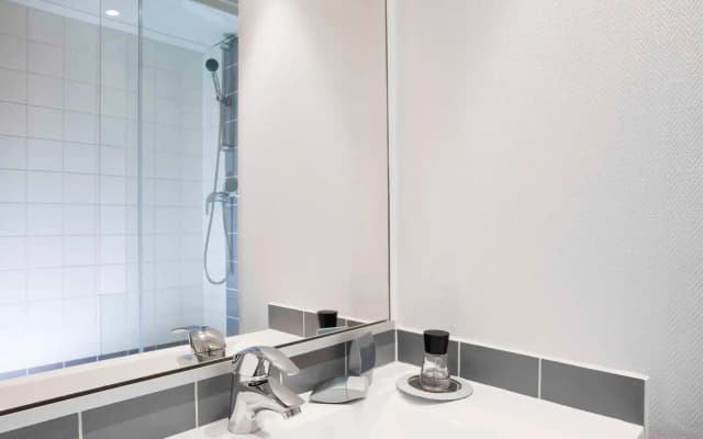 ibis budget Paris Porte de Montreuil - photo 6