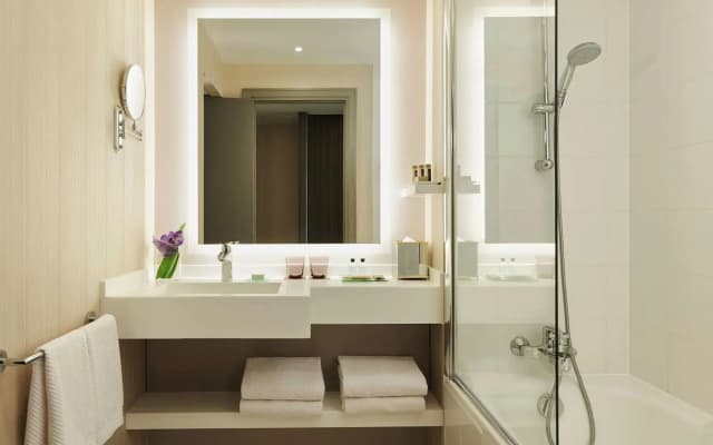 Renaissance Paris La Defense Hotel - photo 9