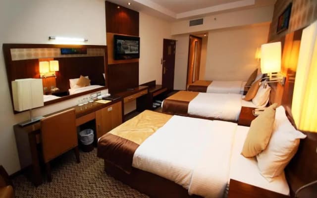 Sun And Sands Downtown Hotel - photo 3