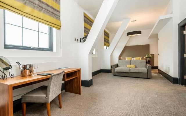 The Ainscow Hotel - photo 17
