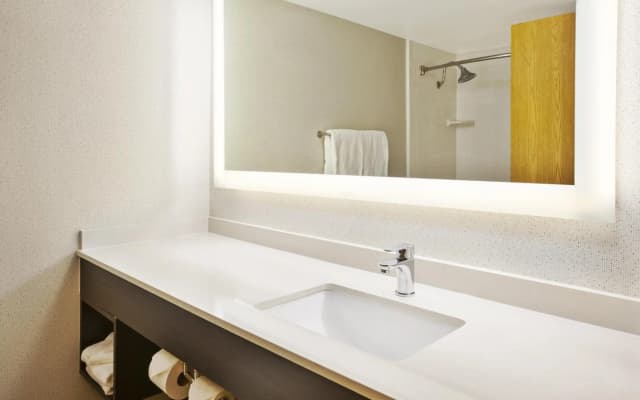 Courtyard by Marriott Bangkok Suvarnabhumi Airport - photo 3