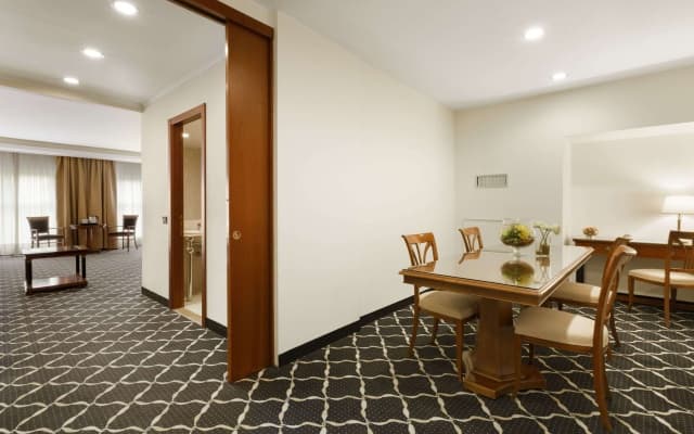 Ramada by Wyndham Naples - photo 8