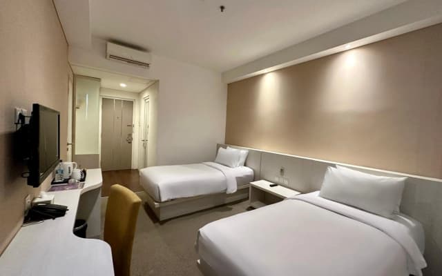 Hotel Yasmin Karawaci - photo 5