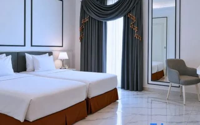 The Grantage Hotel & Sky Lounge - photo 9