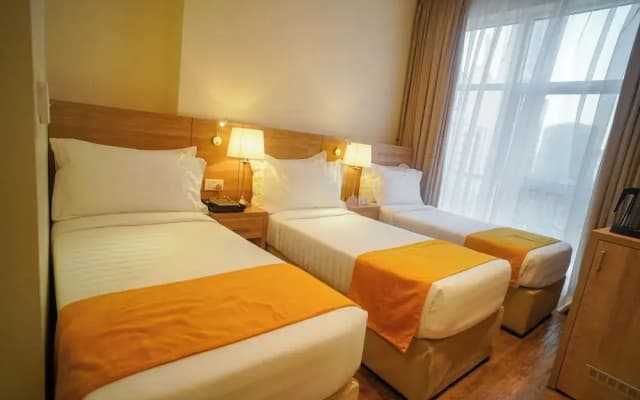 Worth Elite Hotel - photo 4