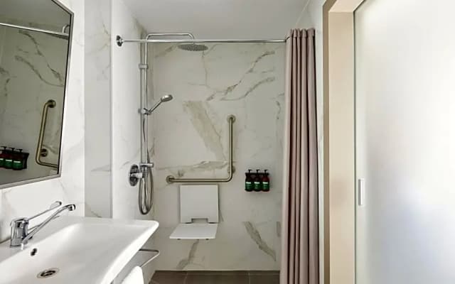 Crowne Plaza Madrid - Centre Retiro by IHG - photo 20