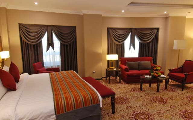 Millennium Taiba Hotel - photo 2