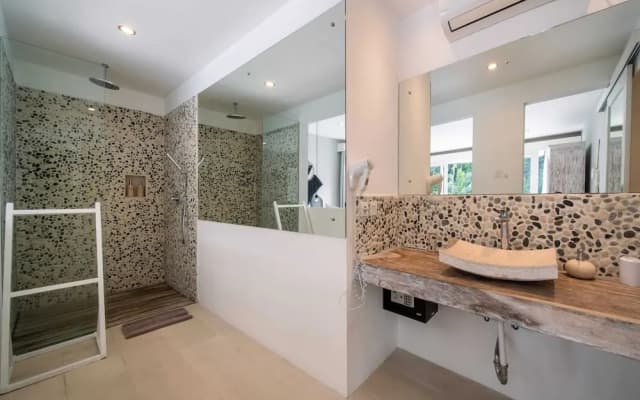 Magical Jungle Villa, 4 BR, Ubud With Staff - photo 40