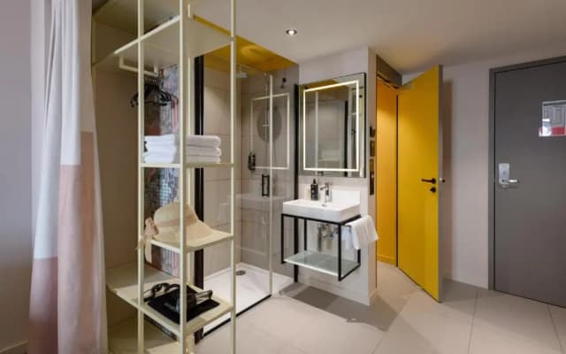 ibis Styles Zurich City Center - photo 4