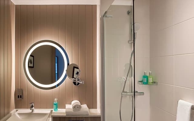 Leonardo Royal Hotel Edinburgh - photo 8