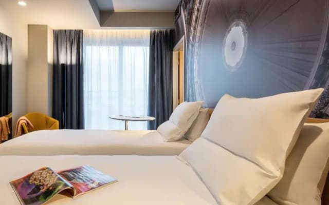 Novotel Belleville Paris 20 Hotel - photo 3