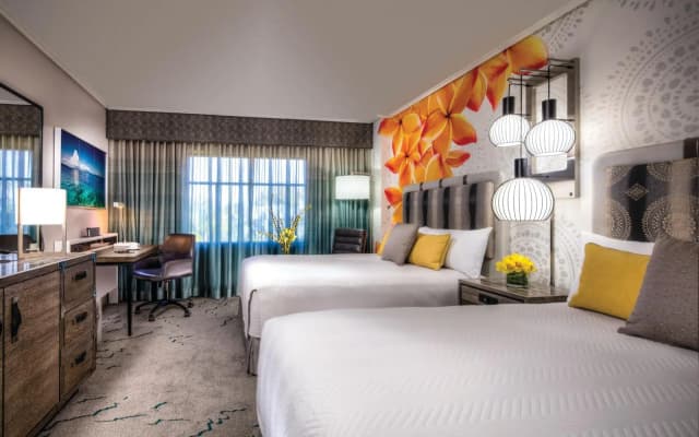 Loews Royal Pacific Resort at Universal Orlando - photo 2
