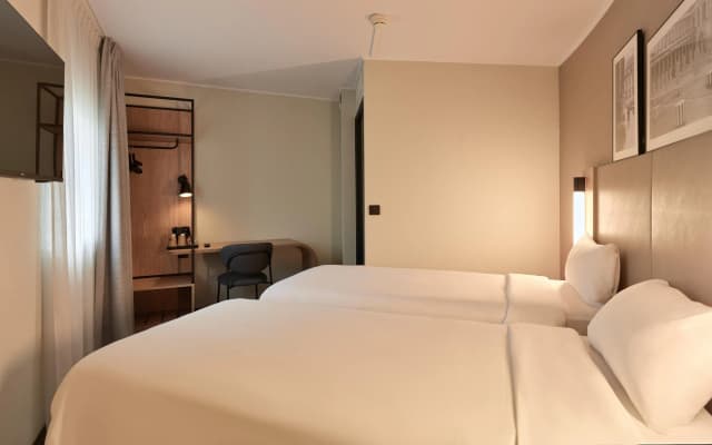Campanile Paris Est - Porte de Bagnolet Hotel - photo 8