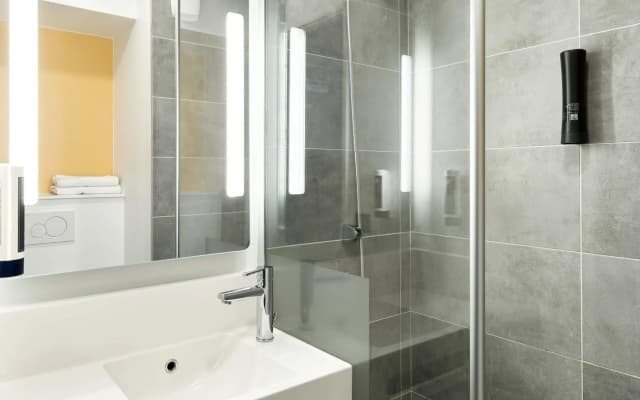 B&B HOTEL Champigny-sur-Marne - photo 9