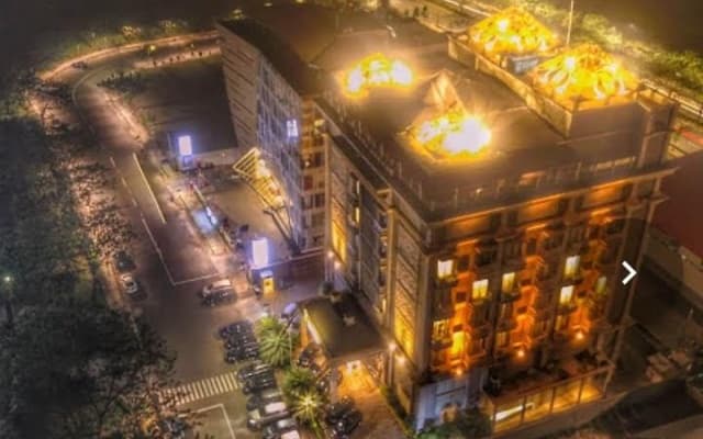 The Grantage Hotel & Sky Lounge - photo 11
