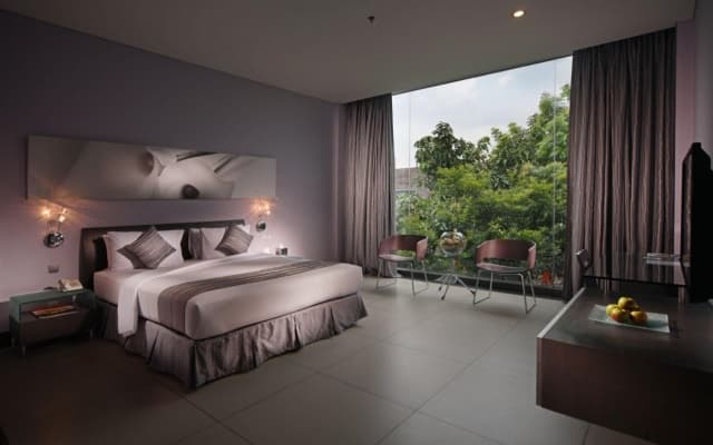 FM7 Resort Hotel - photo 2