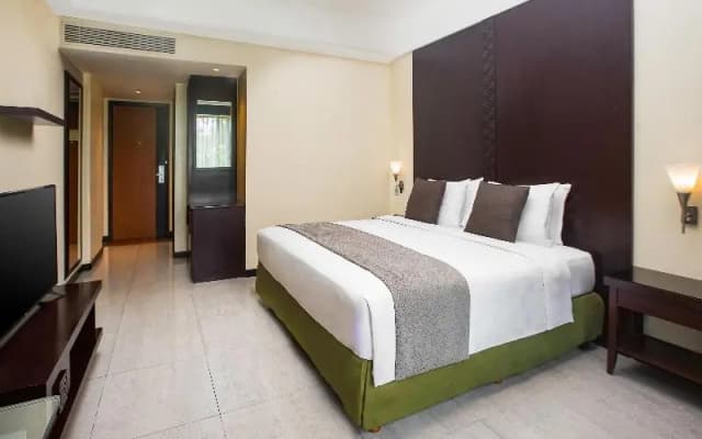 Aryaduta Lippo Village - photo 1