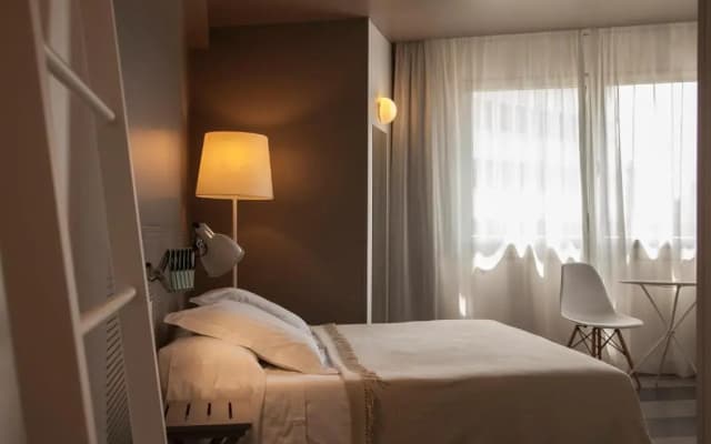 Sixties Ramblas Hotel - photo 3