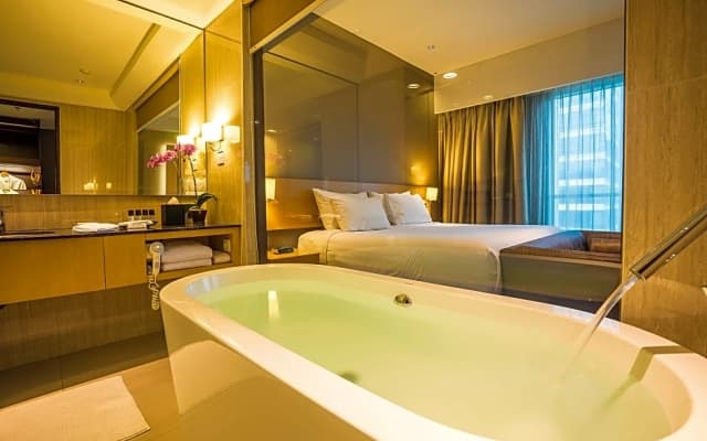 JS Luwansa Hotel and Convention Center - photo 4