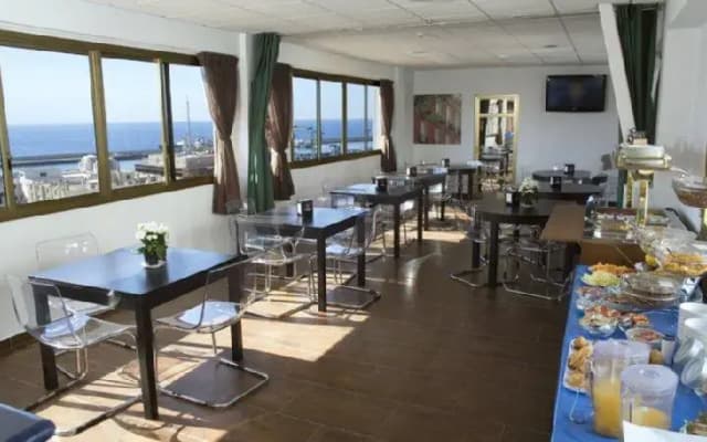 Hotel Adonis Capital - photo 8