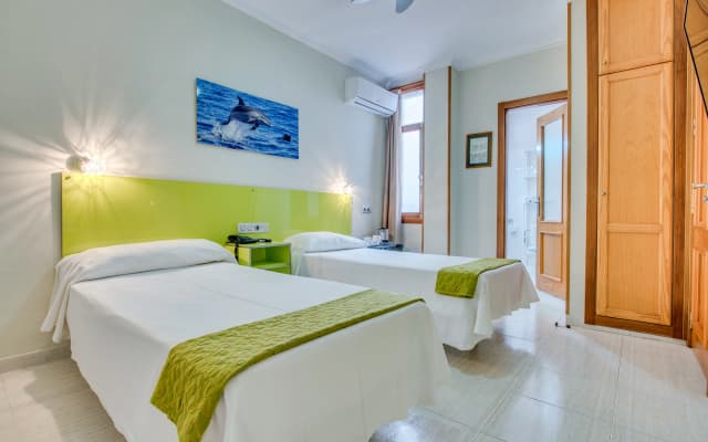 Hotel Andrea's - photo 4