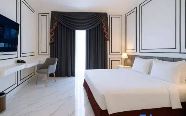 The Grantage Hotel & Sky Lounge - photo 9
