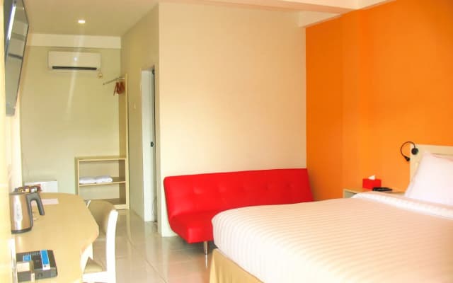 Cengkareng Transit Hotel - photo 1