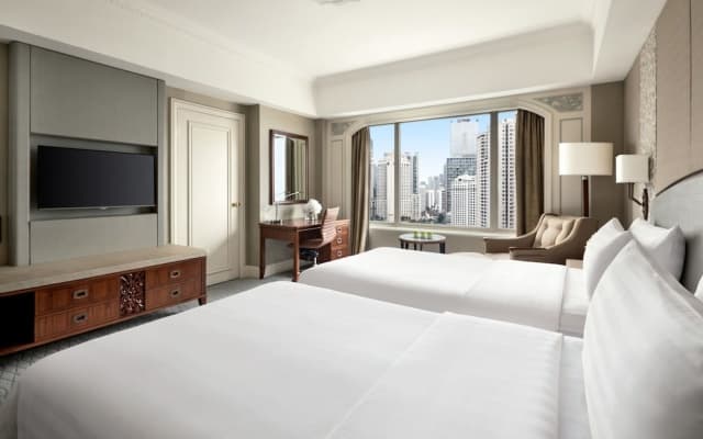 Shangri-La Jakarta Hotel - photo 2