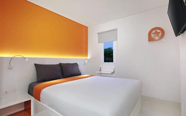 Starlet Hotel Serpong - photo 4