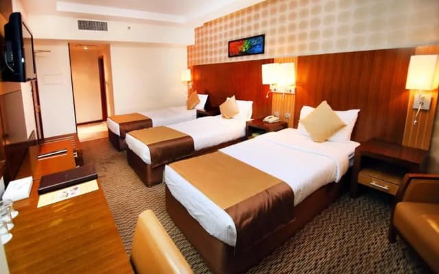 Sun And Sands Downtown Hotel - photo 2