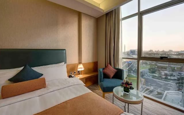 Royal Continental Hotel - photo 2