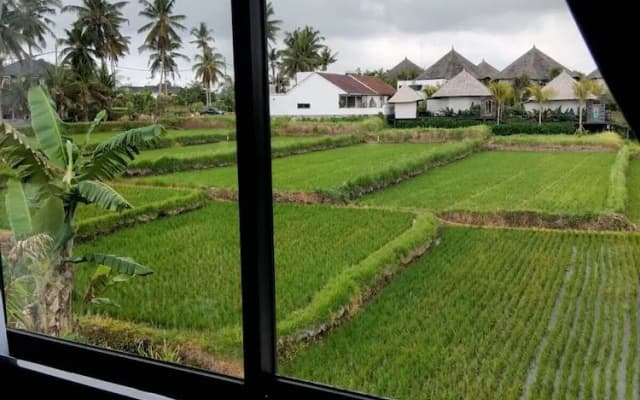 Sujiwa Ubud Hotel & Villa - photo 10