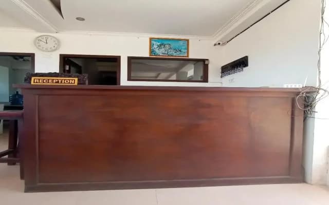 Friends Beach Hotel - photo 2