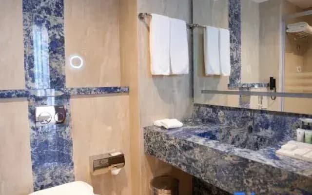 Peninsula Worth Hotel - photo 2