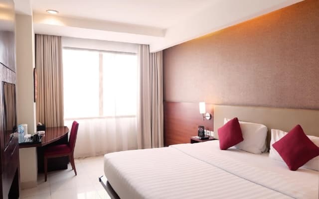 Hotel Santika Premiere Bintaro - photo 3